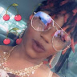 Meet your Posher, Carolyn